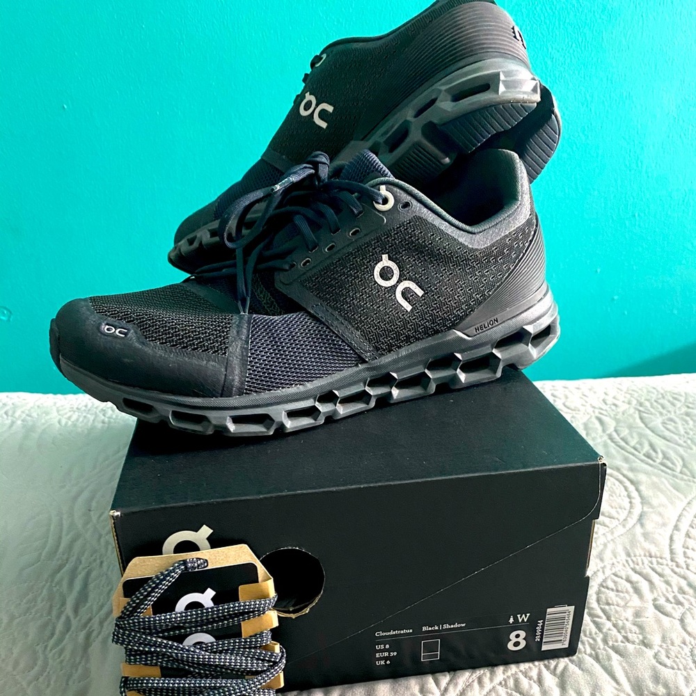 On Cloudstratus Size 8